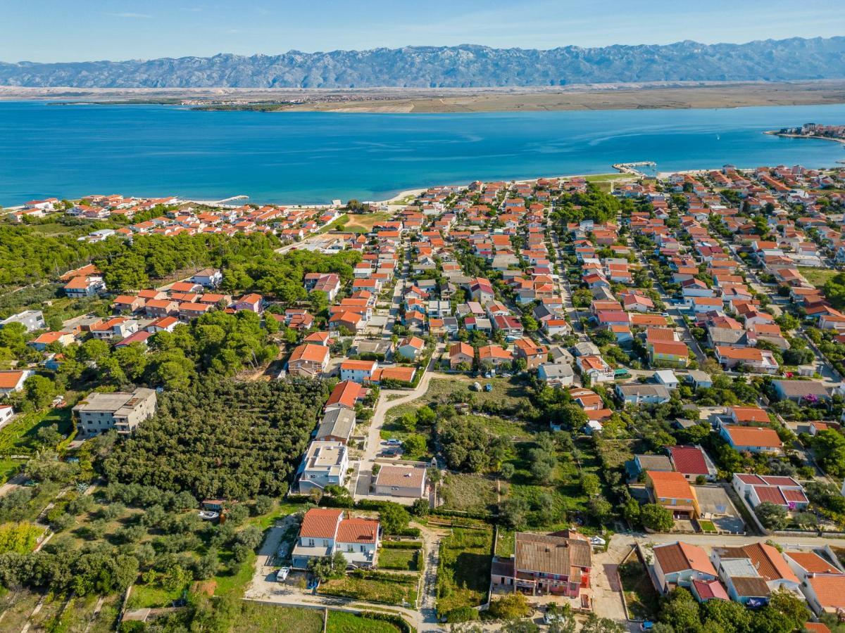 Apartmán Hibiskus App1 Vir Exteriér fotografie